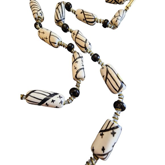 Vintage Porcelain Made in Hong Kong Necklace (A2077) - Picture 4 of 5